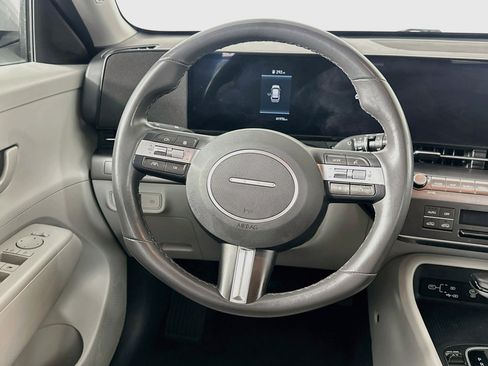 Used 2025 Hyundai Kona SEL FWD image 18