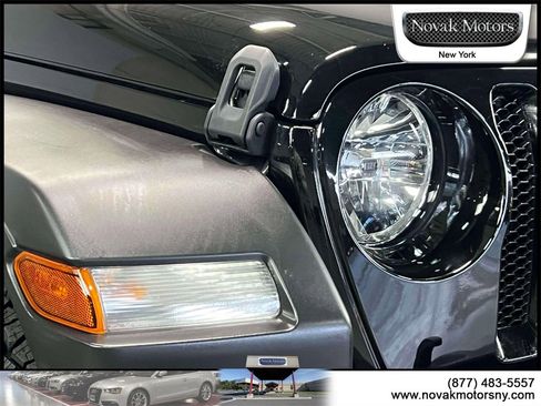 Used 2022 Jeep Wrangler Unlimited Sport image 10