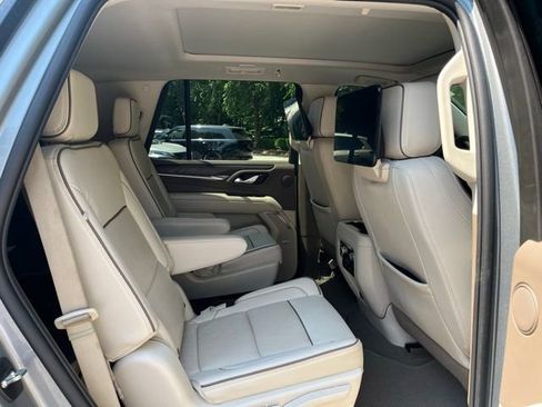 Used 2023 GMC Yukon Denali w/ Denali Reserve Package AWD/4WD image 13