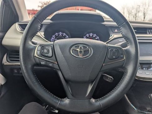 Used 2014 Toyota Avalon XLE image 9