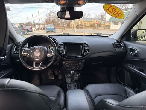 Used 2021 Jeep Compass Limited image 11
