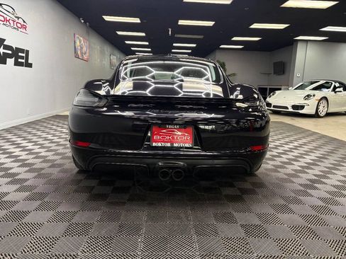 Used 2018 Porsche 718 Cayman GTS RWD image 14