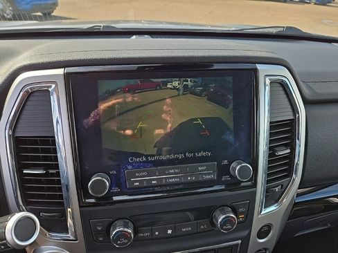 Used 2020 Nissan Titan SV w/ SV Convenience Package image 28
