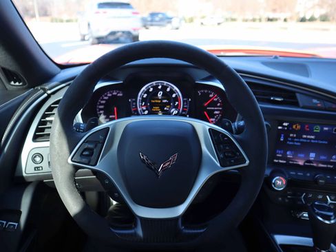 Used 2019 Chevrolet Corvette Stingray Coupe image 15