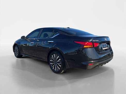 New 2025 Nissan Altima 2.5 SV image 4