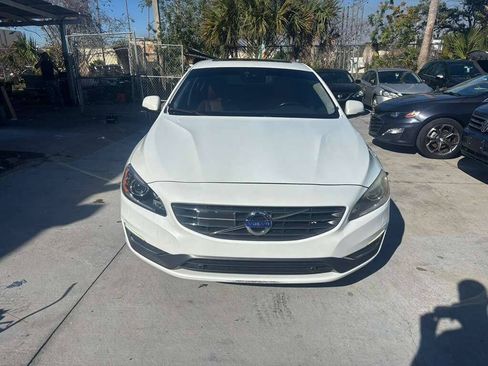 Used 2015 Volvo S60 T6 Platinum FWD image 1