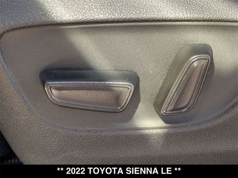Used 2022 Toyota Sienna LE image 10