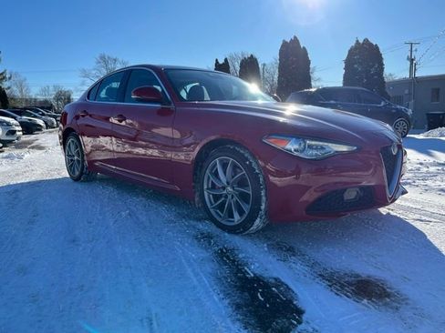 Used 2017 Alfa Romeo Giulia Ti image 8