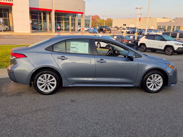 New 2027 Toyota Corolla LE w/ LE Premium Package FWD image 14