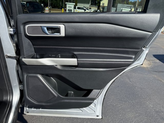 Used 2022 Ford Explorer XLT AWD/4WD image 24