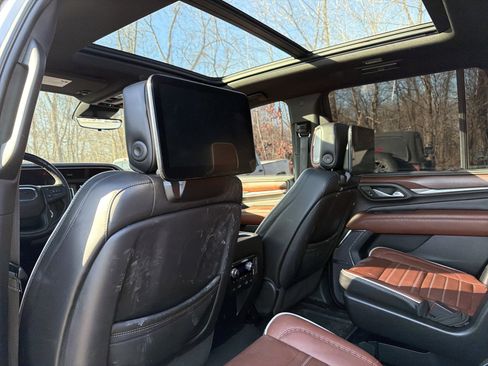 Used 2023 GMC Yukon Denali Ultimate image 32