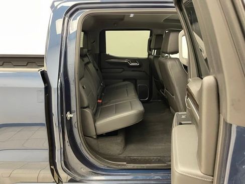 Used 2022 Chevrolet Silverado 1500 RST AWD/4WD image 16
