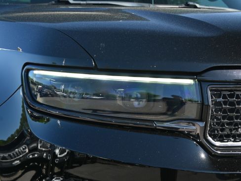 Used 2022 Jeep Grand Wagoneer Series II AWD/4WD image 6
