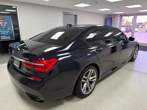 Used 2019 BMW 750i xDrive w/ M Sport Package AWD/4WD image 3