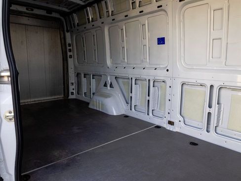 Used 2024 Mercedes-Benz Sprinter 2500 image 21