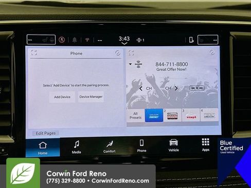 Used 2025 Chrysler Pacifica Select AWD/4WD image 17