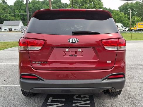 Used 2017 Kia Sorento AWD image 6