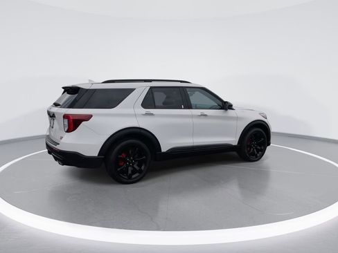 Used 2022 Ford Explorer ST w/ Equipment Group 401A AWD/4WD image 8