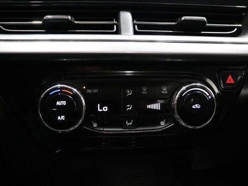 Used 2024 Chevrolet Trax ACTIV w/ Sunroof Package image 29