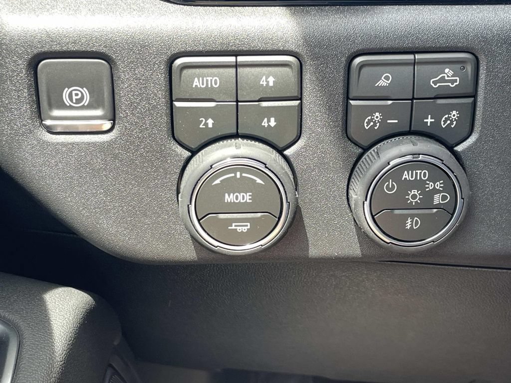 New 2026 Chevrolet Silverado 2500 High Country w/ High Country Premium Package AWD/4WD image 31