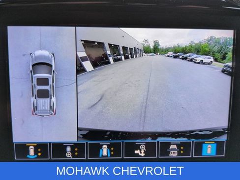 Used 2023 Chevrolet Traverse LT w/ Rear Camera Mirror Package AWD/4WD image 15