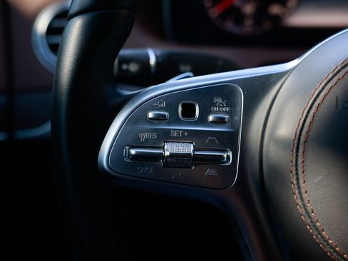 Used 2019 Mercedes-Benz S 560 Sedan image 33