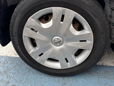 Used 2011 Nissan Versa 1.8 S w/ Plus Pkg FWD image 20