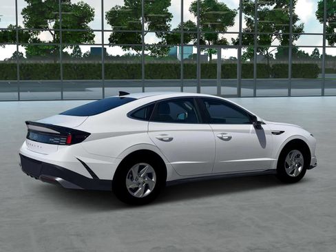 Certified 2026 Hyundai Sonata SE FWD image 8