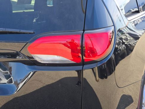 New 2026 Chrysler Voyager LX image 10