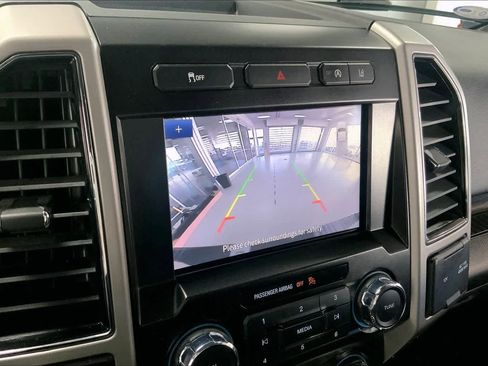 Used 2020 Ford F150 Lariat image 23