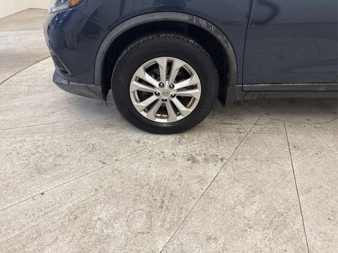 Used 2016 Nissan Rogue SV FWD image 14