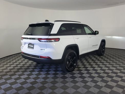 New 2025 Jeep Grand Cherokee Limited w/ Black Appearance Package image 4