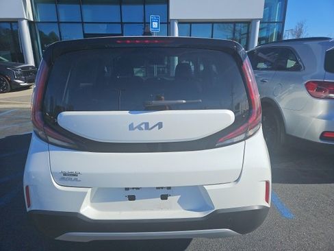 Certified 2023 Kia Soul S image 7