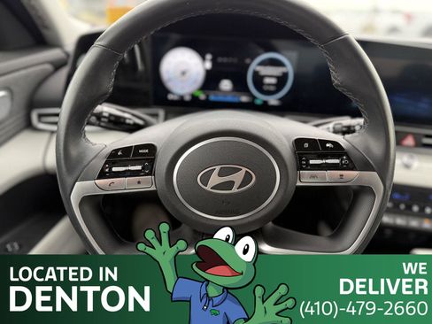Used 2024 Hyundai Elantra Limited image 13