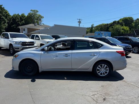 Used 2016 Nissan Sentra S FWD image 10