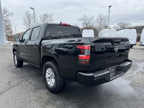 Used 2024 Nissan Frontier SV image 5