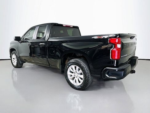 Used 2020 Chevrolet Silverado 1500 Custom w/ Custom Value Package AWD/4WD image 5