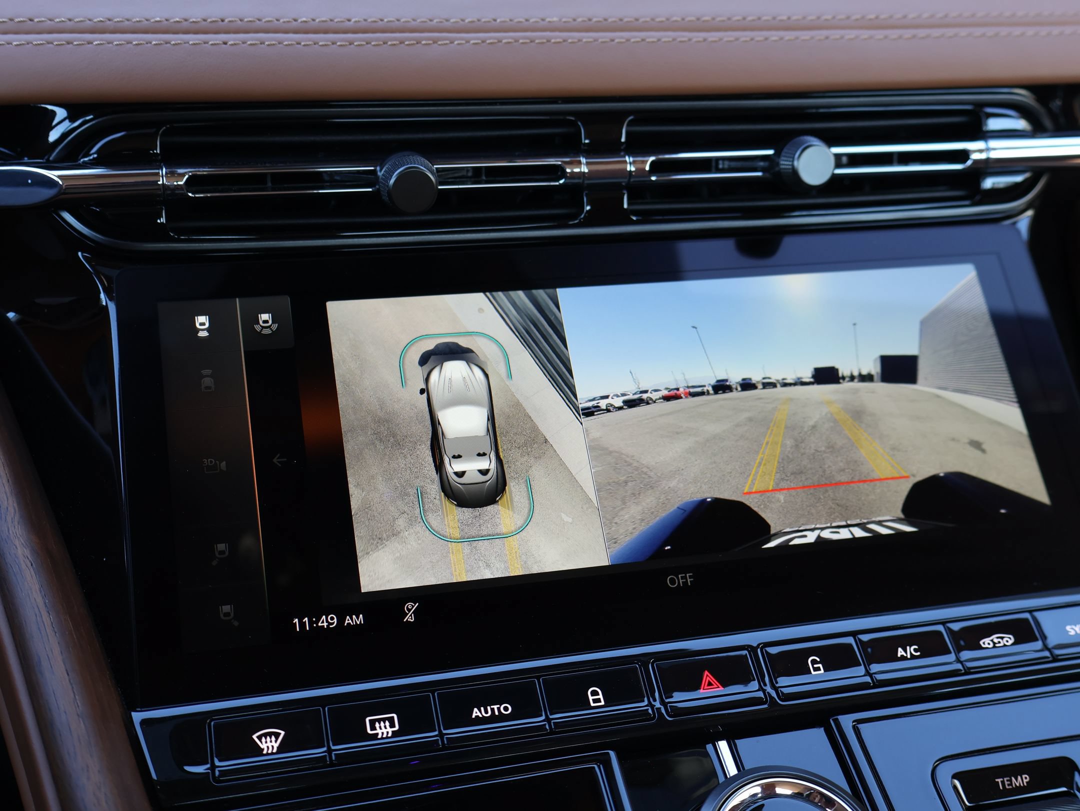 Used 2024 Aston Martin DB12 Convertible RWD image 19
