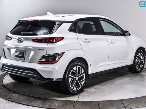 Used 2023 Hyundai Kona SE w/ Cargo Package FWD image 6