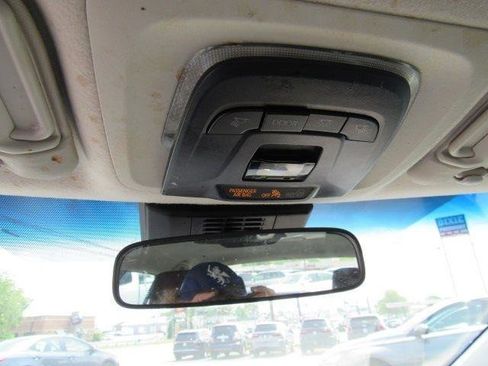Used 2025 Toyota Corolla LE FWD image 35