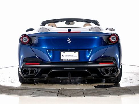 Used 2019 Ferrari Portofino image 8