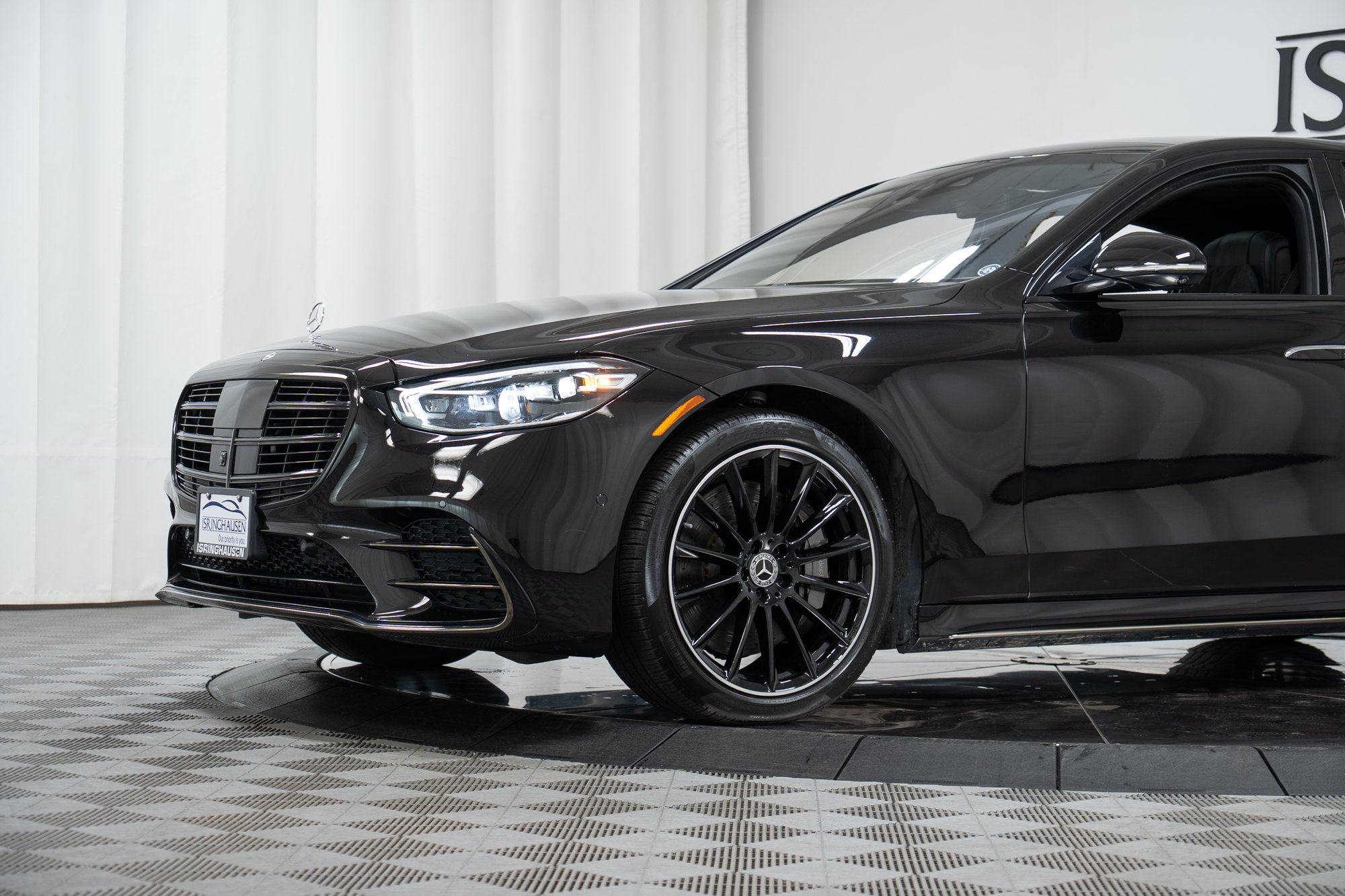 Certified 2023 Mercedes-Benz S 580 4MATIC Sedan w/ AMG Line image 27
