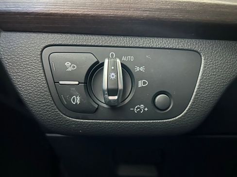 Used 2023 Audi Q5 2.0T Premium w/ Convenience Package image 7