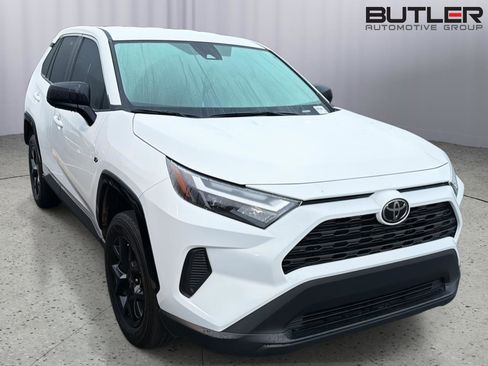 Certified 2024 Toyota RAV4 LE FWD image 6