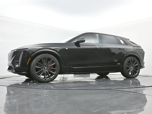 New 2026 Cadillac Lyriq V w/ LPO, Floor Liner Package image 16