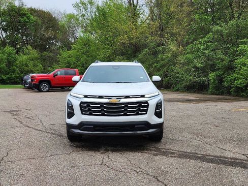 New 2025 Chevrolet Equinox LT w/ Convenience Package II image 2