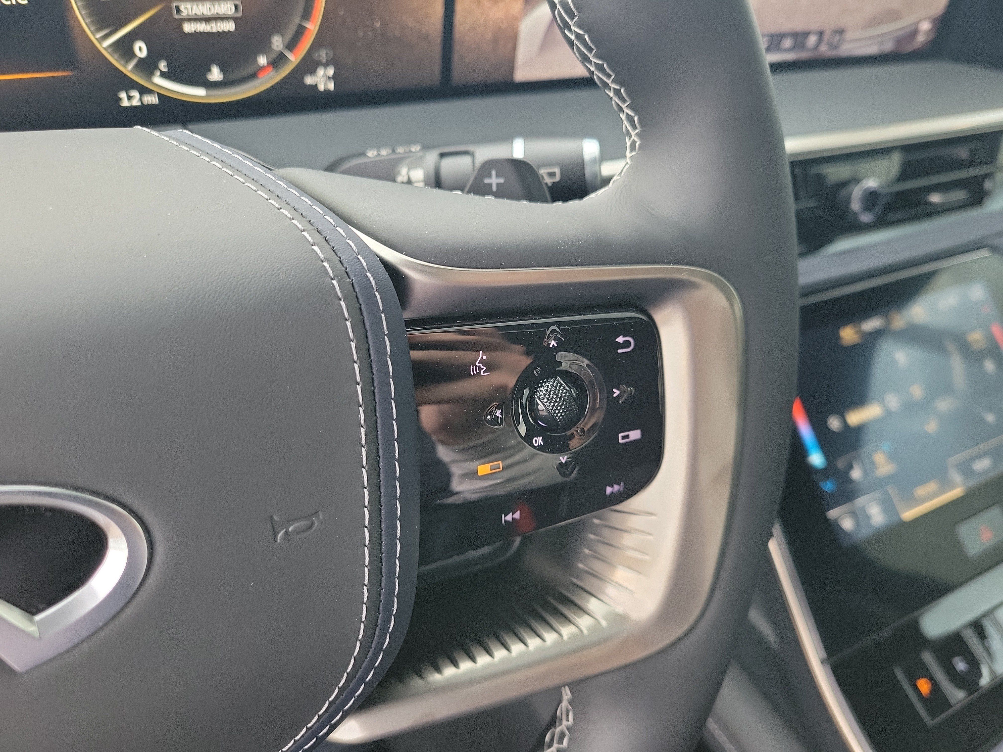 New 2026 INFINITI QX80 4WD image 11