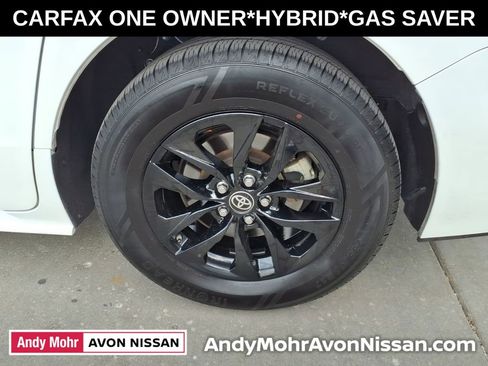 Used 2025 Toyota Sienna XLE FWD image 14