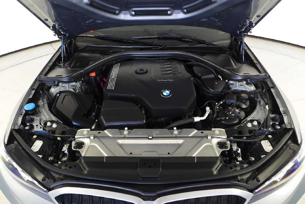 Used 2024 BMW 330i Sedan w/ Convenience Package RWD image 6