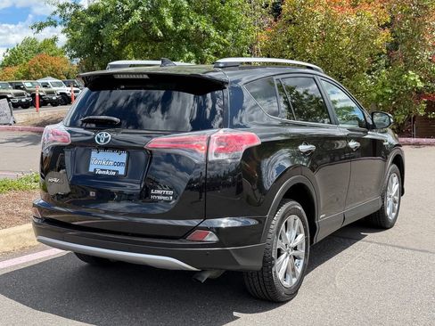 Used 2016 Toyota RAV4 Limited w/ Advanced Technology Package AWD/4WD image 7